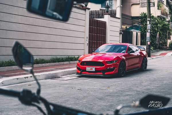 Shelby GT350R - the sleigh you need for this Christmas