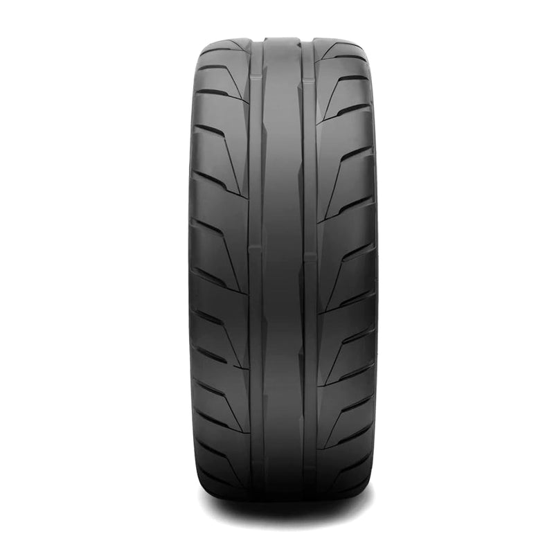 Nitto Tire NT05 275/35 R20 102W
