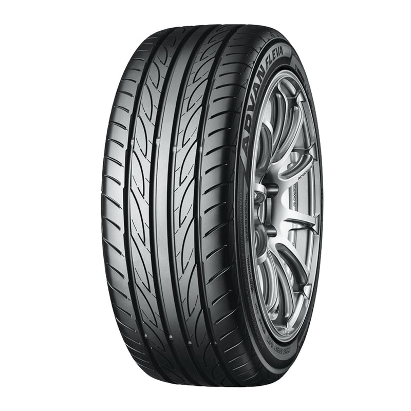 Yokohama ADVAN Fleva V701 205/40 R17 84W